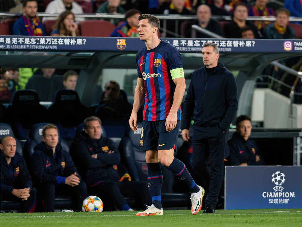 换人时机引争议!弗里克91分钟派上莱万,巴萨93分钟失分
