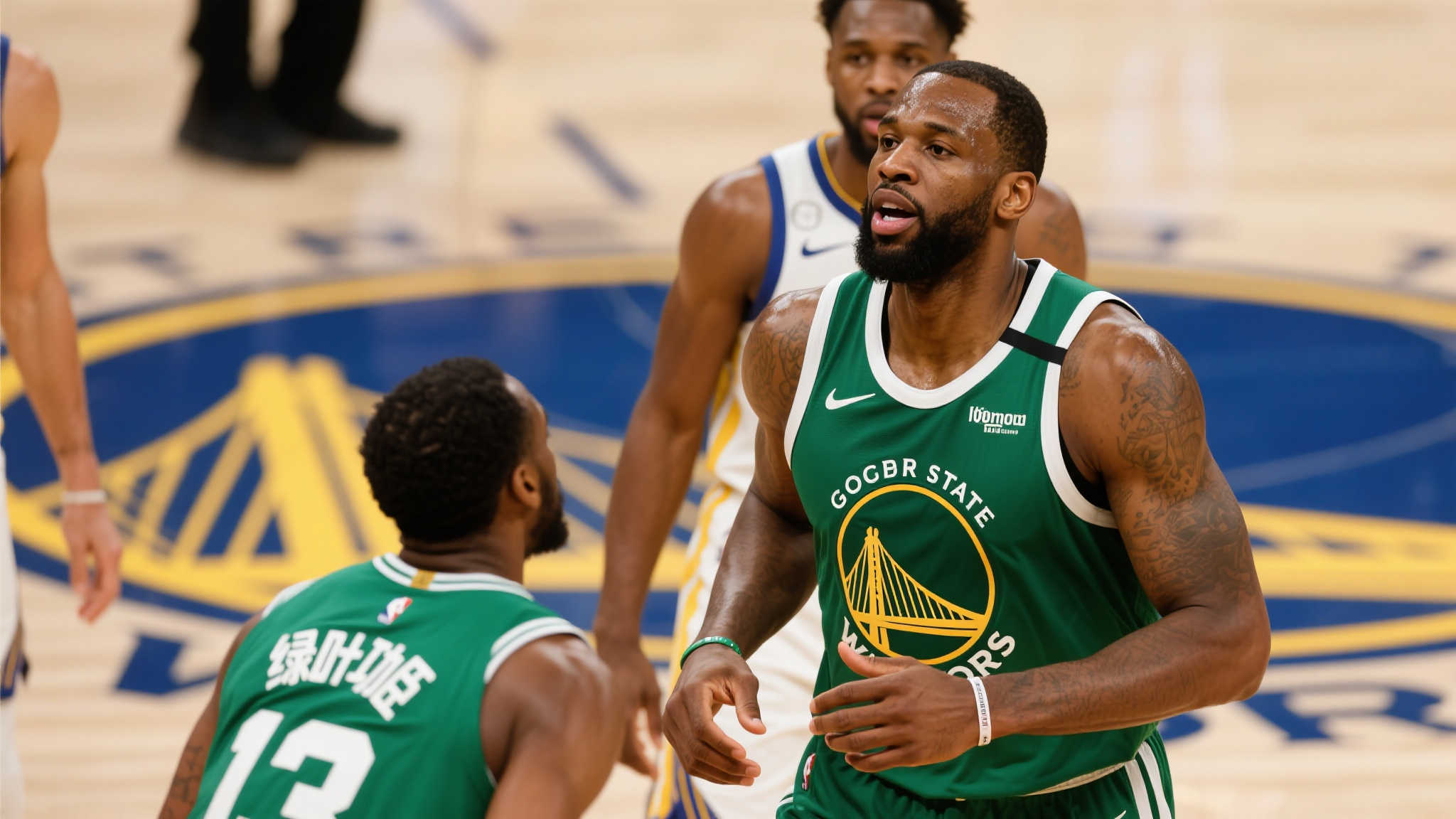 特纳精准投篮斩获6分,贡献4篮板1助攻